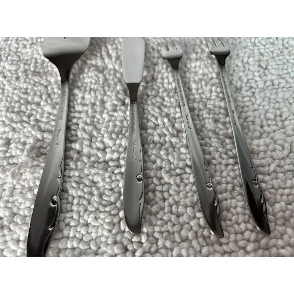 Oneida Mermaid Stainless Steel 4pc set Serving Fork, Butter Spreader, Olive Fork